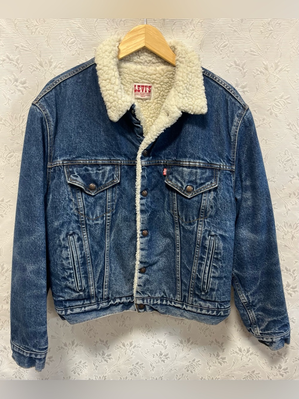 Vintage Levi’s Denim Jacket Sherpa Lining 46R